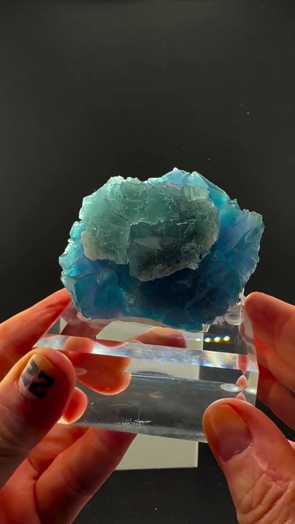 Electric coastal blues in crystalline form