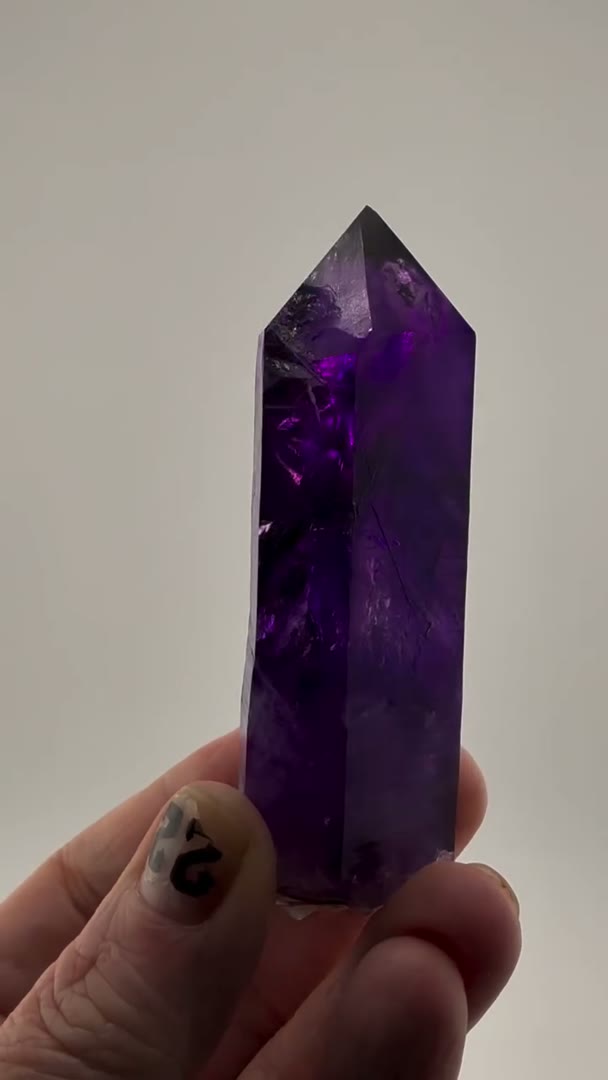 Breathtaking Buks Claim Amethyst: A natural wonder from Namibia's Brandberg…
