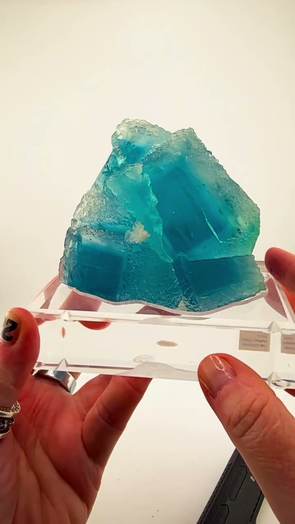 ICE BLUE PERFECTION