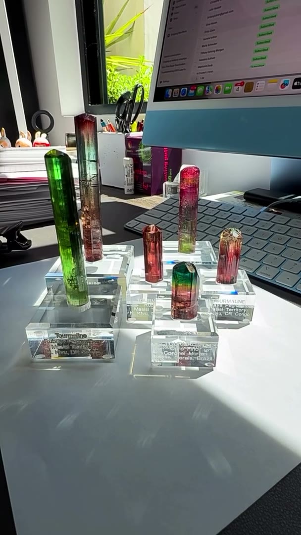 Sunlight hitting just right… shadows dancing… and the gems absolutely going off