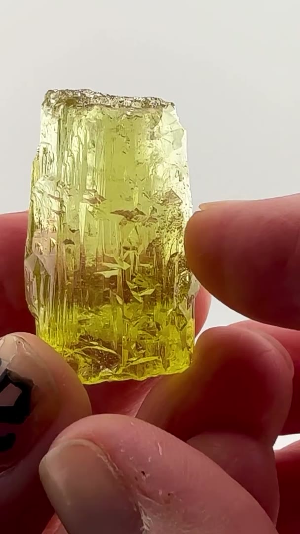 Liquid gold in crystal form